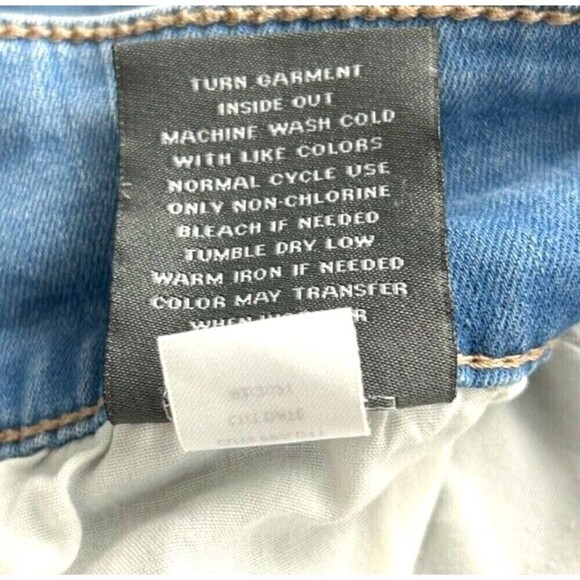 Torrid Jeans Womens 12 Light Blue Wash Crop Jegging Super Soft Distressed Torn - Picture 11 of 12